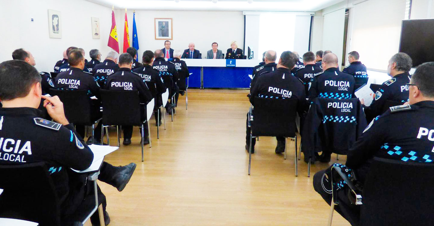 Cerca de 40 jefes de Policía Local de Castilla-La Mancha conocen diferentes experiencias en la mediación policial como base de la solución de conflictos