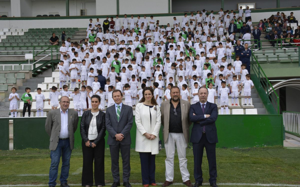 Más de 300 pequeños se forman en la Escuela Sociodeportiva de la Fundación Real Madrid con la colaboración del Ayuntamiento