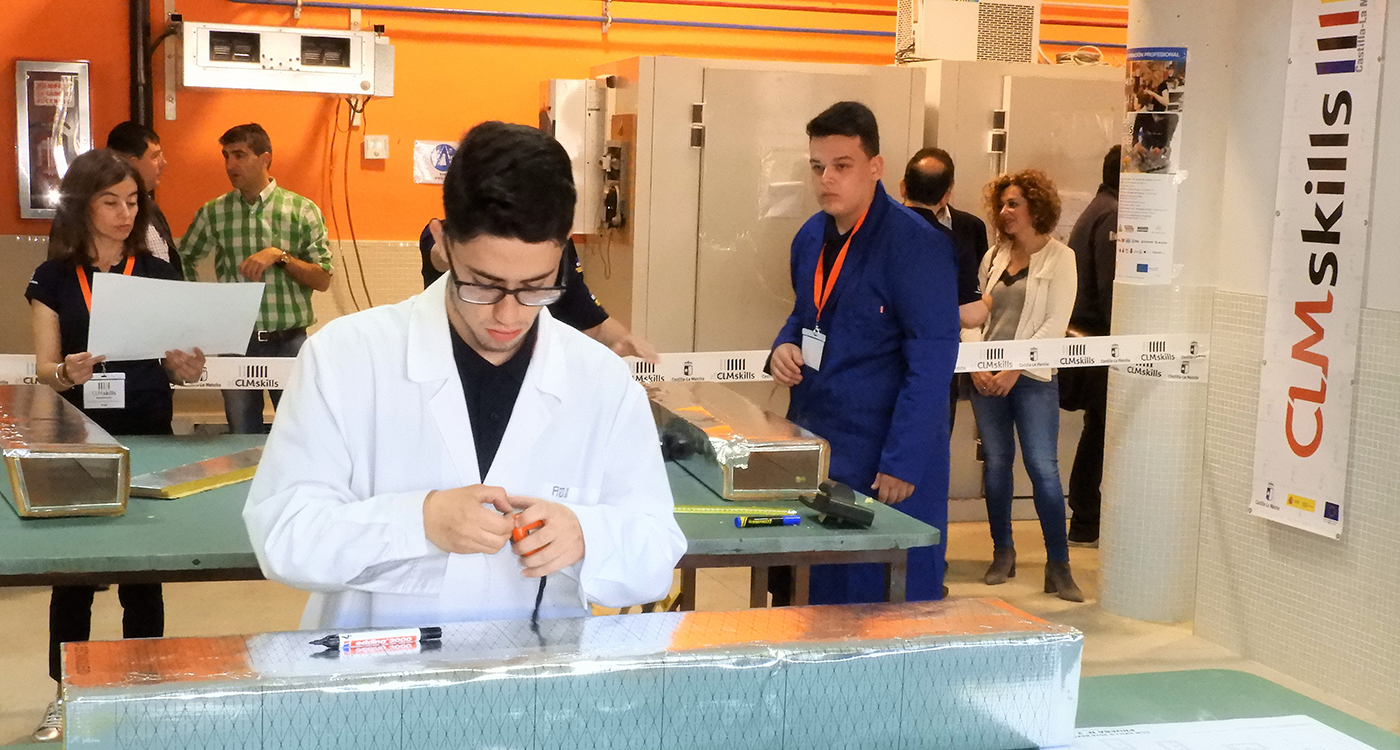 Javier Huertas, alumno del IES Azuer de Manzanares, gana el CLM Skills de refrigeración