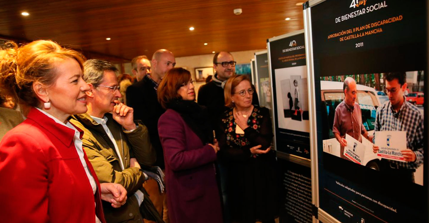 La exposición ‘40 años de Bienestar Social’ recorre las últimas cuatro décadas hasta el momento actual de “recuperación y consolidación” del Bienestar Social en la región 