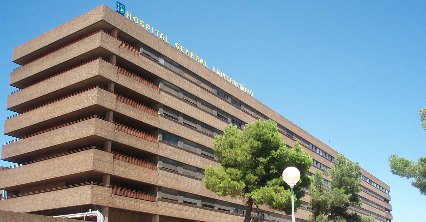 Cuatro personas  sufren un accidente de tráfico y son trasladadas en ambulancia al Hospital de Albacete