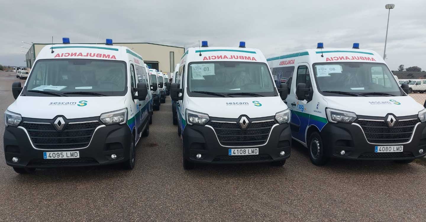 El traslado colectivo de pacientes en ambulancia, un recurso imprescindible en el medio rural 