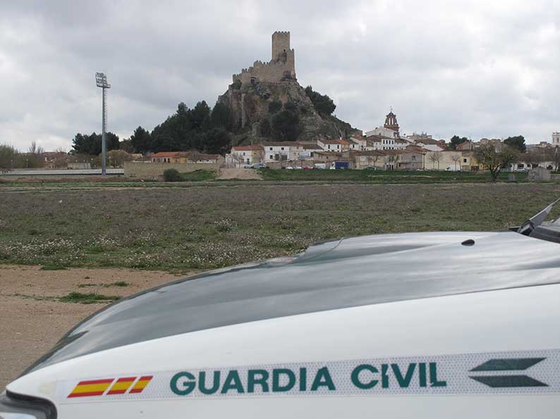 La Guardia Civil detiene a una persona por dos delitos de hurto al descuido al que le constaban varias requisitorias judiciales en vigor