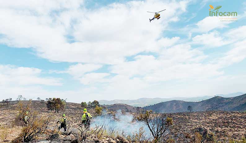 Los efectivos de la UME desplazados a Liétor (Albacete) se repliegan ante la positiva evolución del incendio 