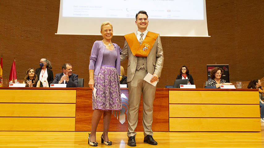 Estudiantes de la UCLM recogen los premios por sus trabajos Fin de Grado 