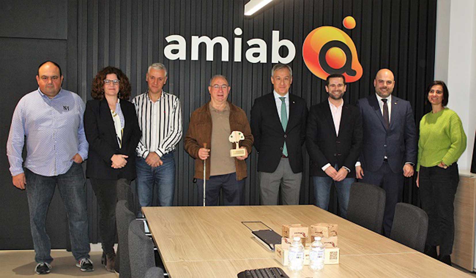 Fundación Eurocaja Rural entrega la ayuda 'WORKIN' a la Asociación AMIAB