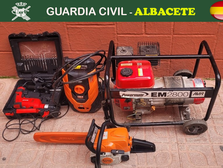 La Guardia Civil de Albacete detiene a dos personas por su relación con el robo de una vivienda en Alcaraz