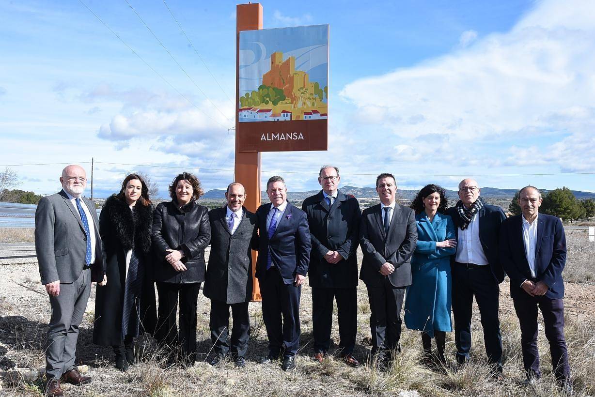 El Gobierno de Castilla-La Mancha comienza la instalación de la nueva señalización turística en la región con una inversión de 30 millones de euros