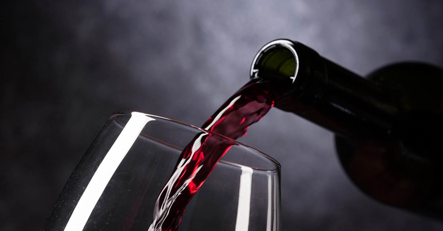 El Gobierno de Castilla-La Mancha fomentará la cultura del vino con catas y formación específica para el alumnado de la UCLM