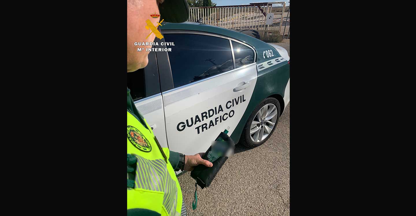 La Guardia Civil de Albacete investiga al conductor de un turismo que circulaba de forma temeraria y bajo la influencia de bebidas alcohólicas