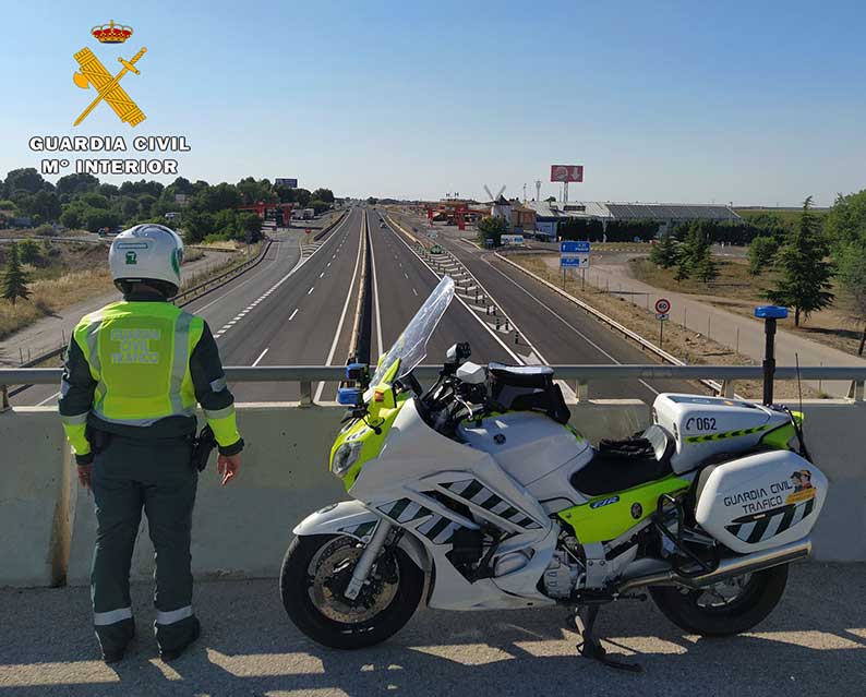 La Guardia Civil de Albacete investiga al conductor de un turismo que circuló varios kilómetros en sentido contrario por la autovía A-31 