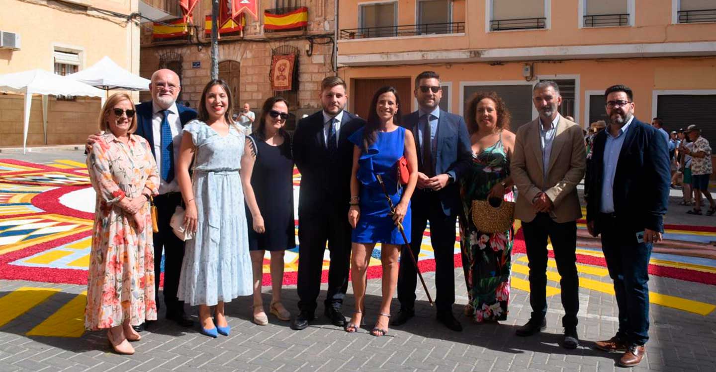 Nacho Hernando pone en valor el Corpus de Elche de la Sierra para impulsar el turismo a través de las tradiciones de la región