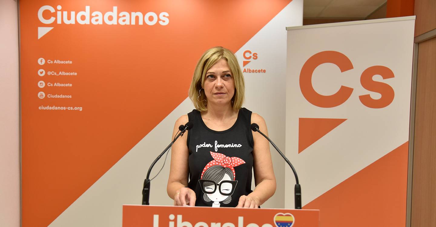 Carmen Picazo: "No queremos ni al partido de Chaves y Griñán ni al de la Gürtel y Cospedal"