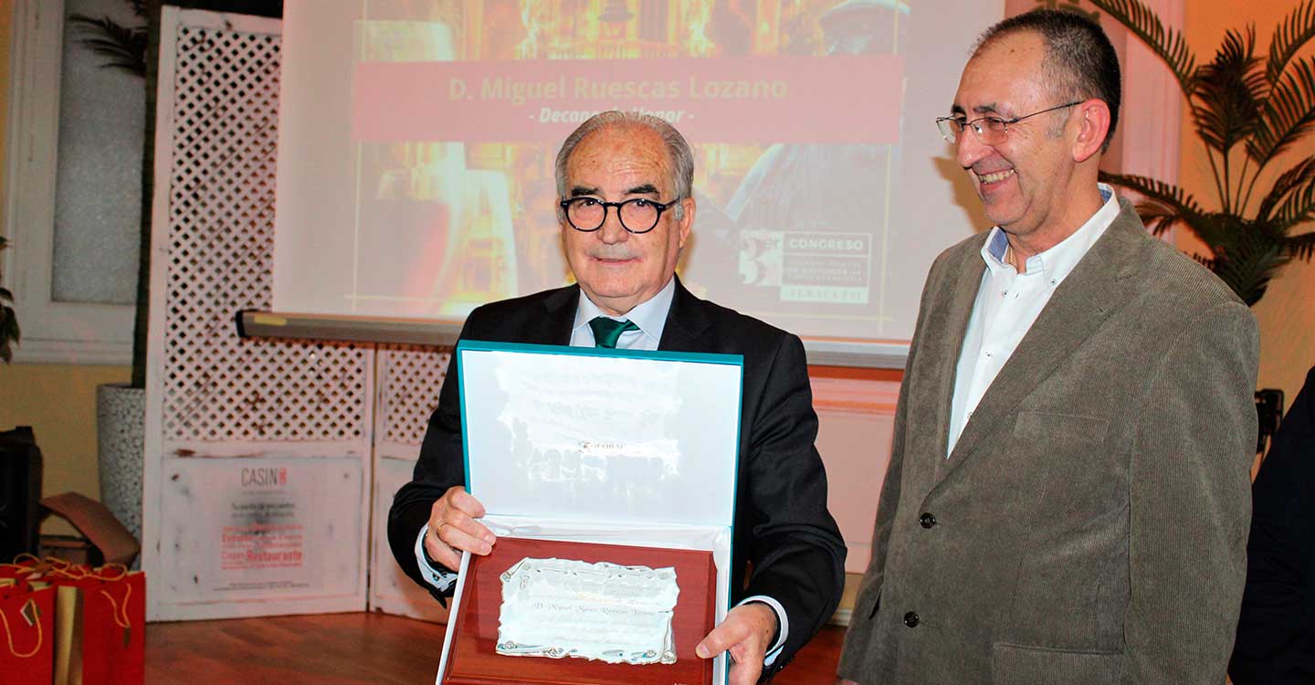 Miguel Ruescas, nombrado Decano de Honor del Colegio de Enología de Castilla-La Mancha