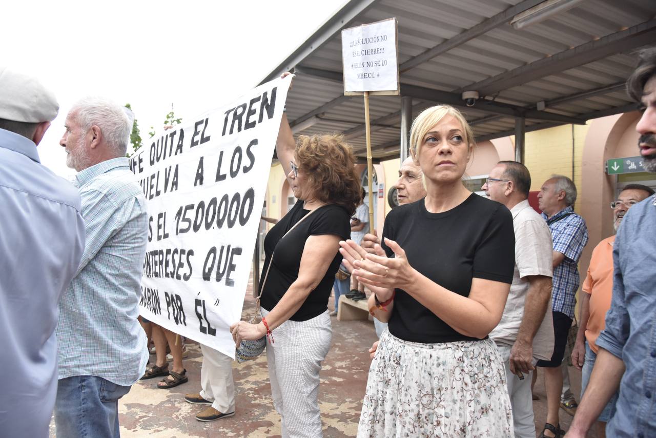 Picazo denuncia el recorte de trenes en Castilla-La Mancha: "Es un maltrato permanente"