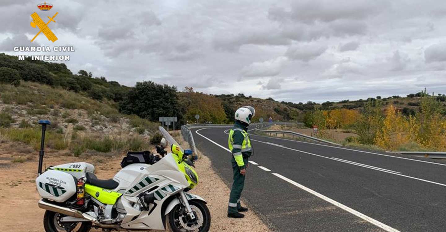 La Guardia Civil investiga al conductor de un turismo que duplicaba la velocidad de la vía por la que circulaba