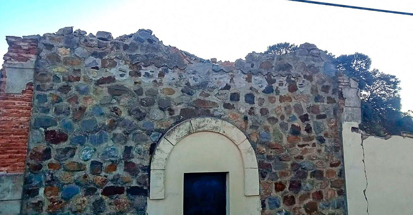 Indignación en Solanilla del Tamaral y el municipio mestanceño por el derribo parcial de la ermita de la Virgen de la Fe