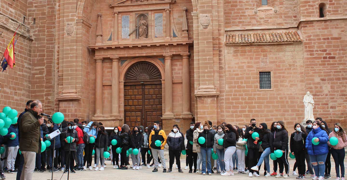 Villanueva de los Infantes celebra el Día de los Sueños con lectura de manifiestos y suelta de globos