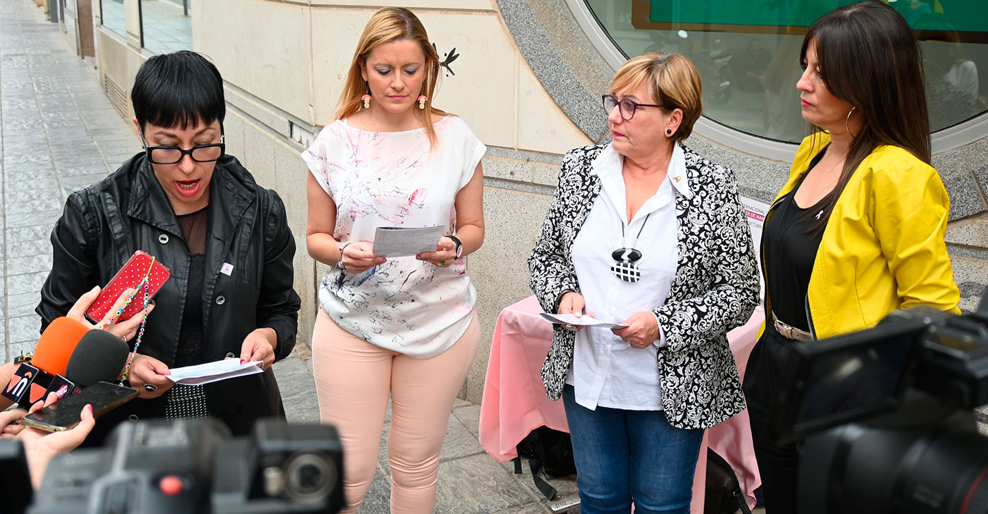 Sensibilizar y visibilizar, en el Día Mundial de la Lucha Contra el Cáncer de Mama de Valdepeñas