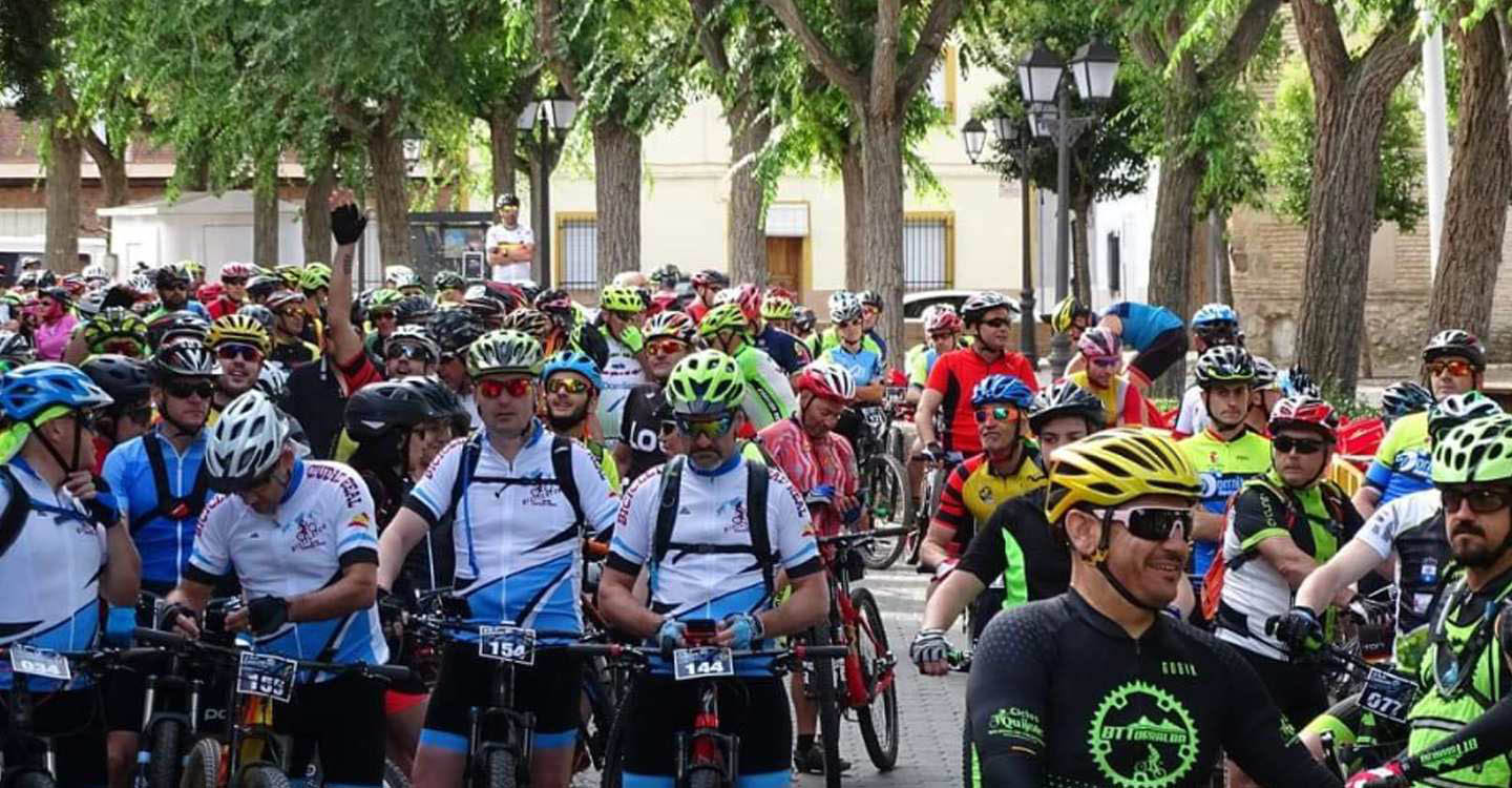 200 ciclistas participaron en la IV ruta BTT de Torralba de Calatrava 