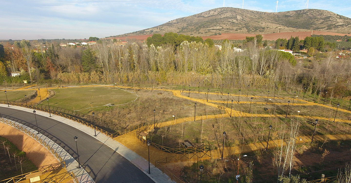 Valdepeñas incrementó sus zonas verdes en 267.227 m² en esta legislatura