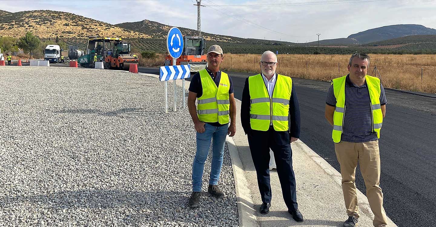 Finalizan las obras de construcción de una rotonda en el enlace de la CM-420 con la Autovía de Andalucía en Puerto Lápice