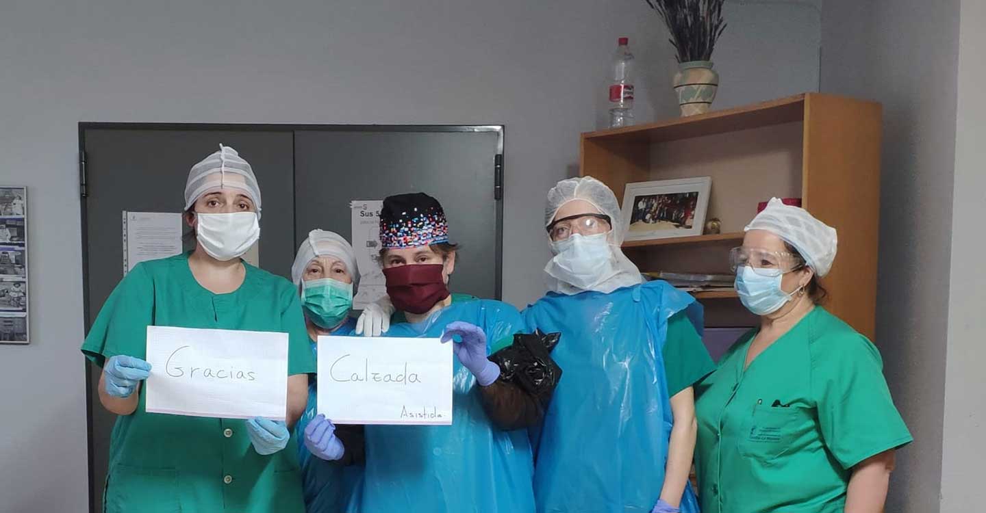 Las costureras de Calzada de Calatrava continúan cosiendo mascarilla con el hilo de la solidaridad