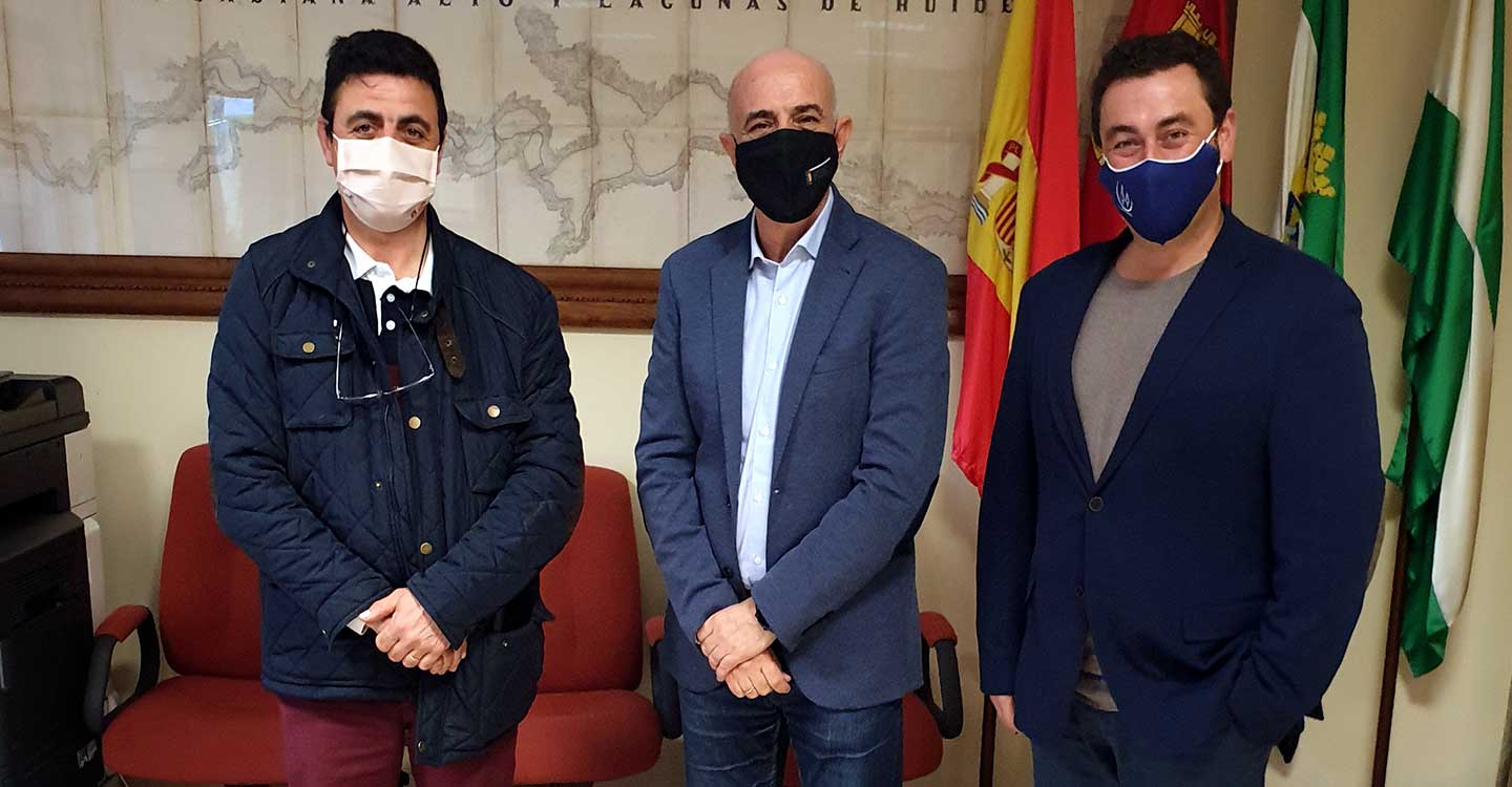 Los agricultores villarrubieros se reúnen con la CHG para trasmitirle que Villarrubia de los Ojos sin agua, se muere