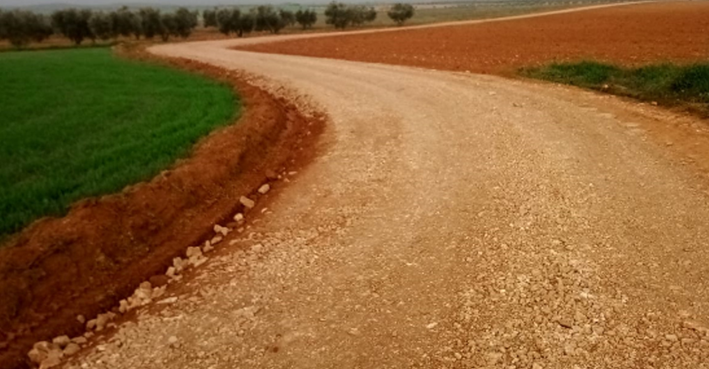 Arreglados 16 kilómetros de caminos rurales en Torralba de Calatrava