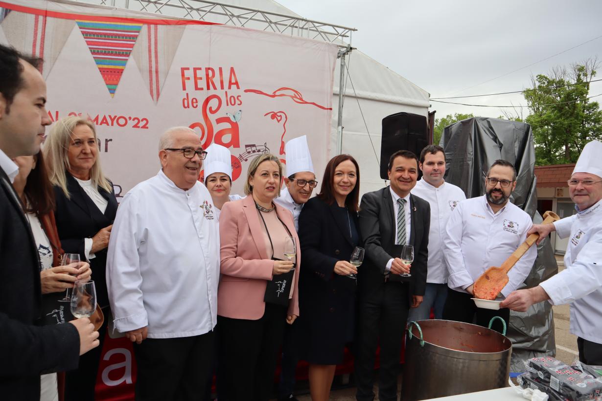 Francisco Martínez Arroyo asiste a la inauguración de la XIV edición de la 'Feria de los Sabores de la Tierra del Quijote'