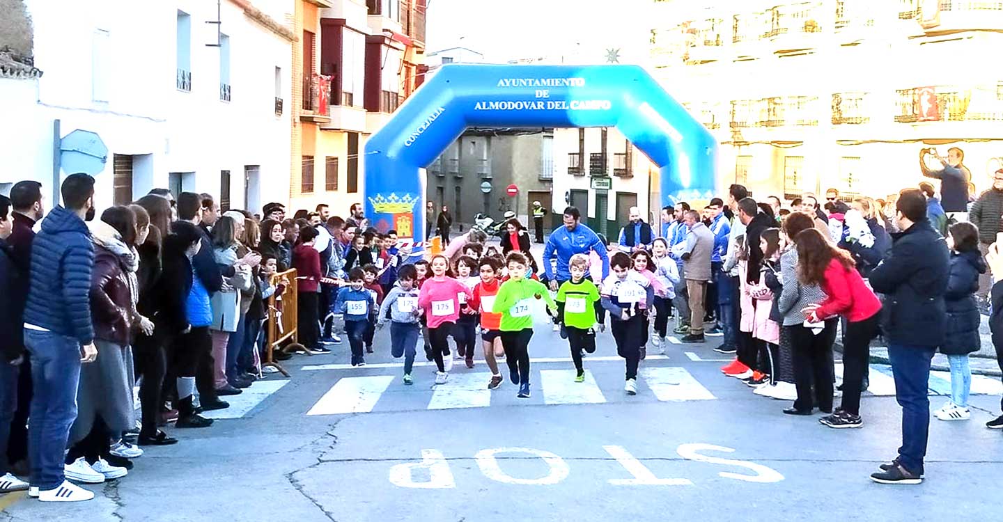 La fiesta del atletismo urbano solidario triunfó un año más por Navidad