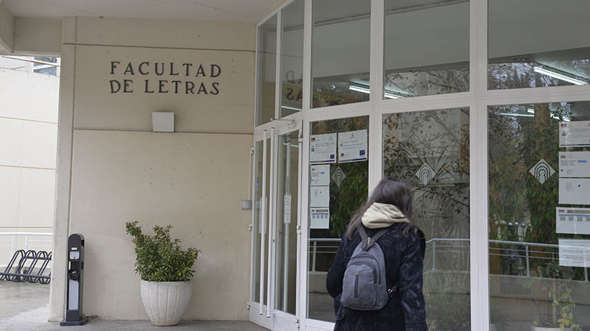 El Aula de Poesía de la Facultad de Letras de la UCLM recibe el 14 de febrero a la profesora de la Universidad de Jaén Elena Felíu