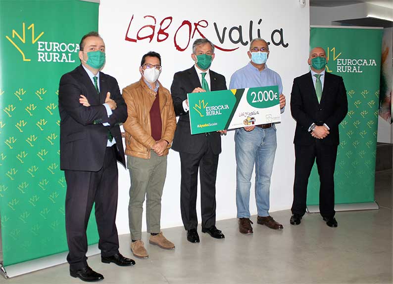 Personas con discapacidad intelectual, enfermedad mental y TEA, beneficiarios de la 'Ayuda Social' de Fundación Eurocaja Rural a Laborvalía, en Ciudad Real