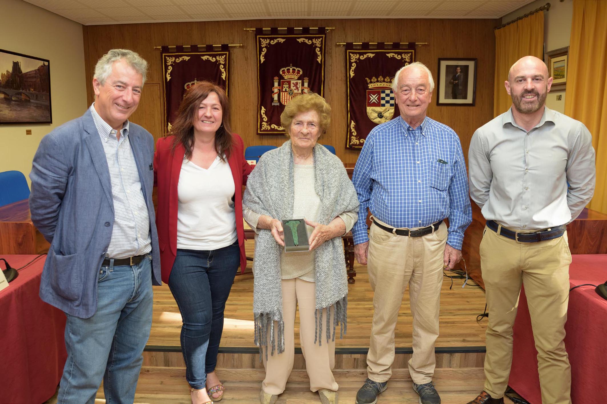 El Ayuntamiento de Argamasilla de Alba agradece a la familia Montalvo Wilmot su colaboración en las excavaciones de la Motilla del Retamar
