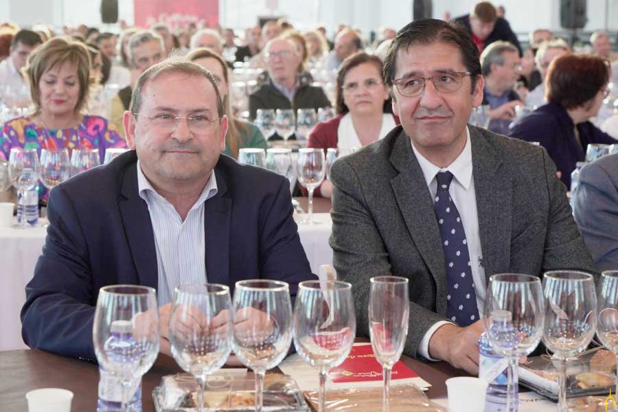  Caballero brinda por el progreso, el futuro y el bienestar de Puertollano con las más de 300 personas que participaron anoche en la cata de La Cultura del Vino 