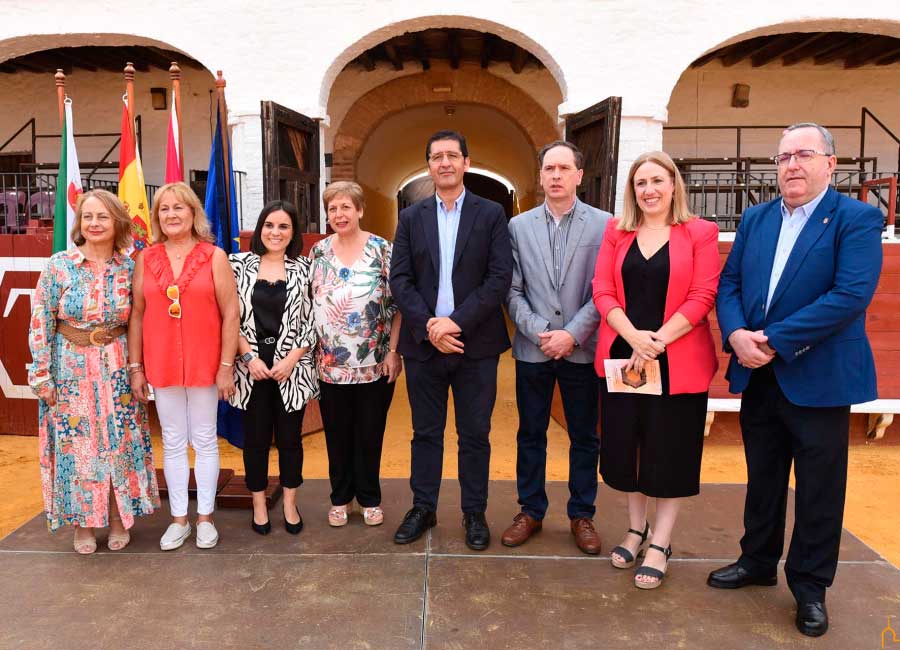  Caballero “devuelve” la plaza de toros al pueblo de Almadén tras ser rehabilitada por la Diputación 