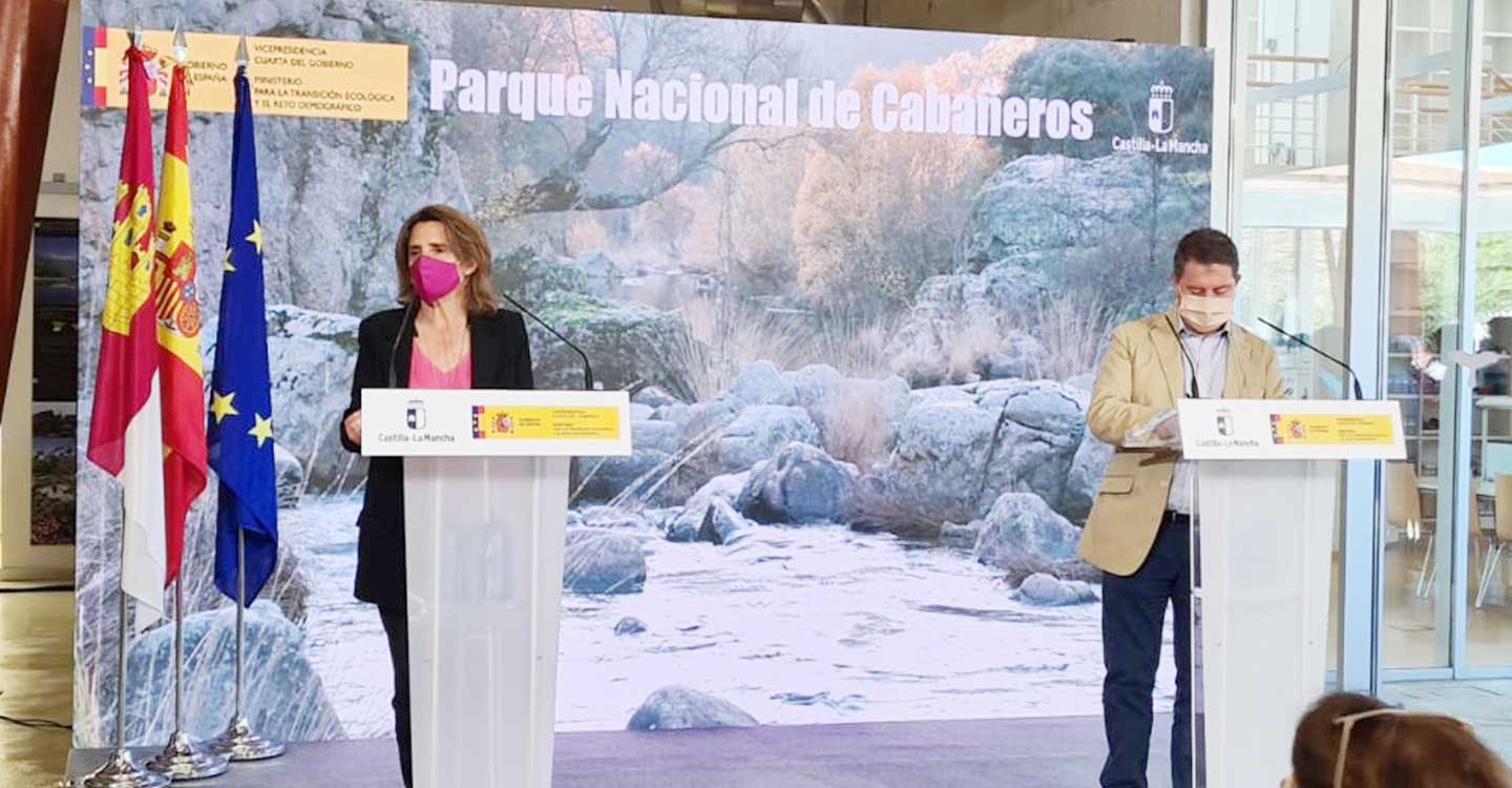 Teresa Ribera y Emiliano García-Page acuerdan culminar las negociaciones para el traspaso de competencias de los parques nacionales de Cabañeros y Tablas de Daimiel