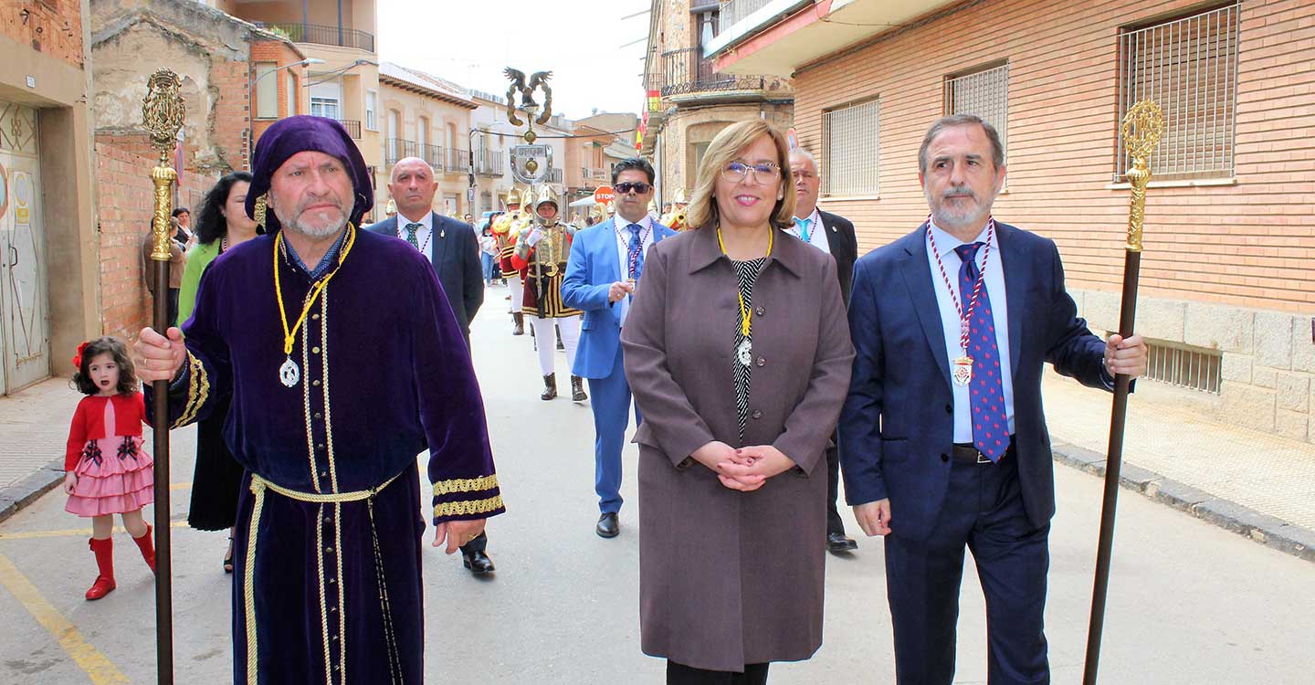 Carmen Teresa Olmedo asiste este Jueves Santo al 'Prendimiento' de la Hermandad Jesús Nazareno en Aldea del Rey