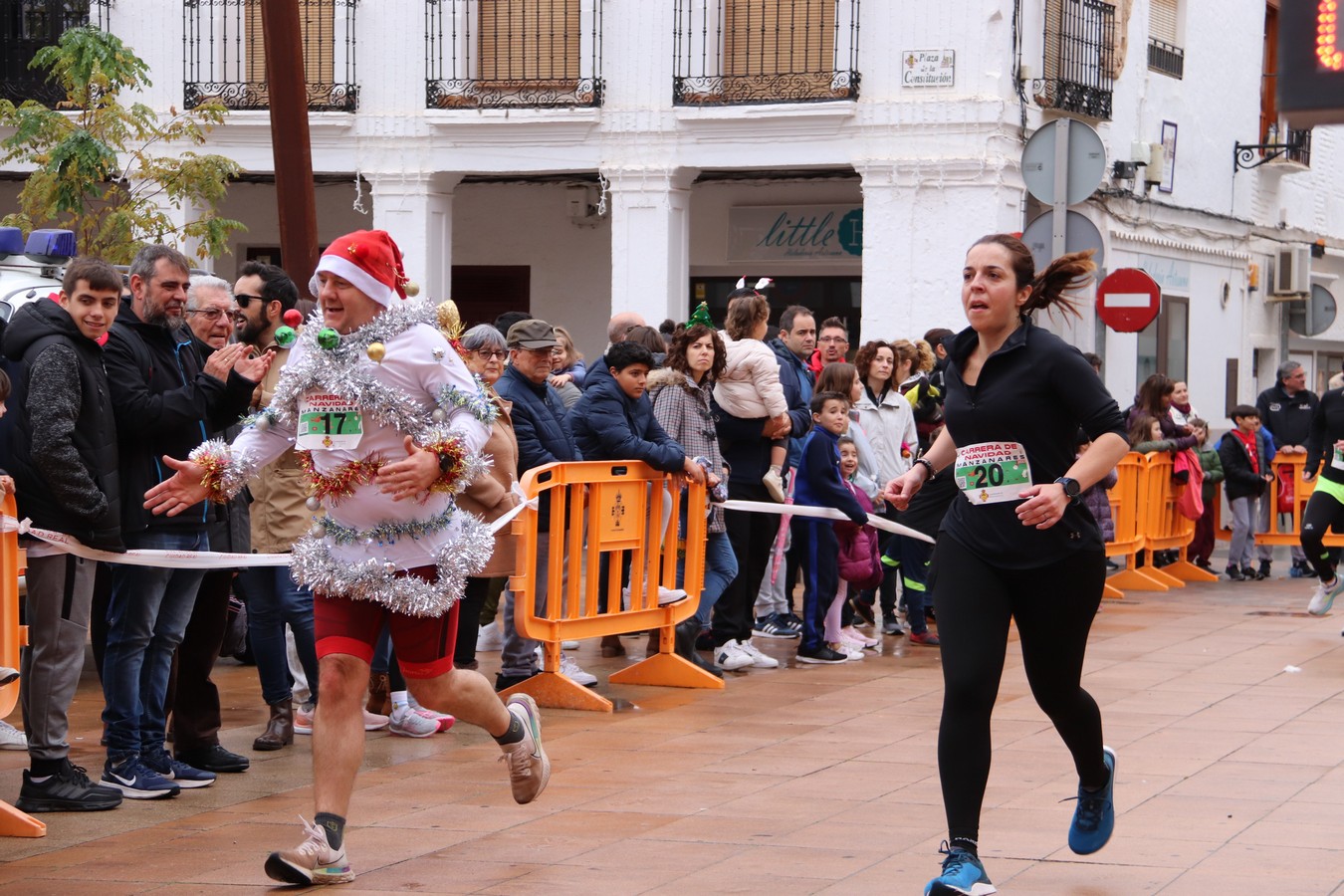 Mañana de running y diversión en Manzanares con la Carrera de Navidad