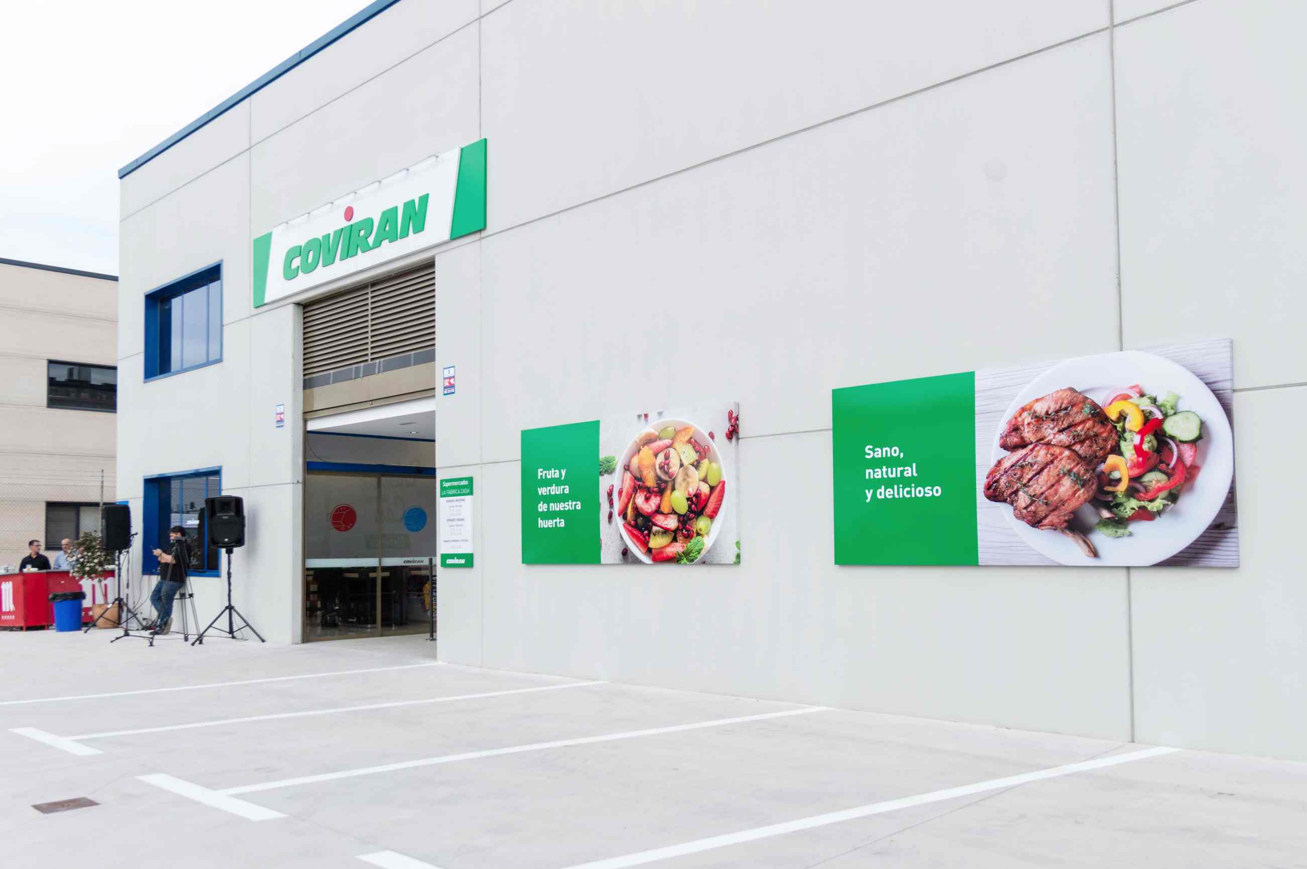 La Criptanense inaugura La Fábrica Cash Coviran, el nuevo supermercado de Campo de Criptana.