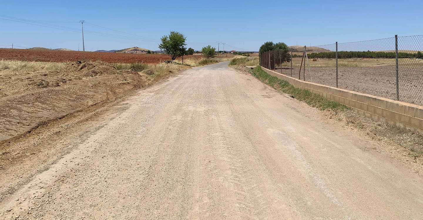 El Ayuntamiento de Santa Cruz de Mudela arregla cinco caminos rurales de la localidad gracias a la Diputación Provincial