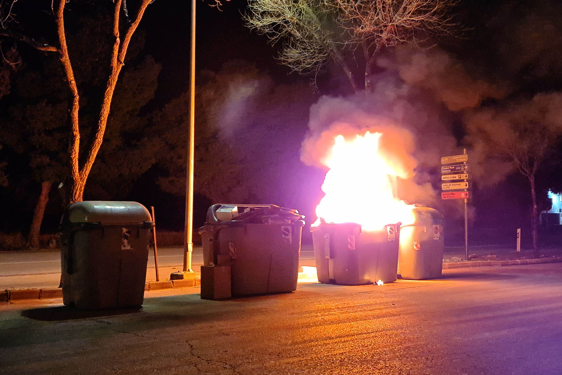 Comsermancha llama a extremar la precaución a la hora de desechar las cenizas en los contenedores