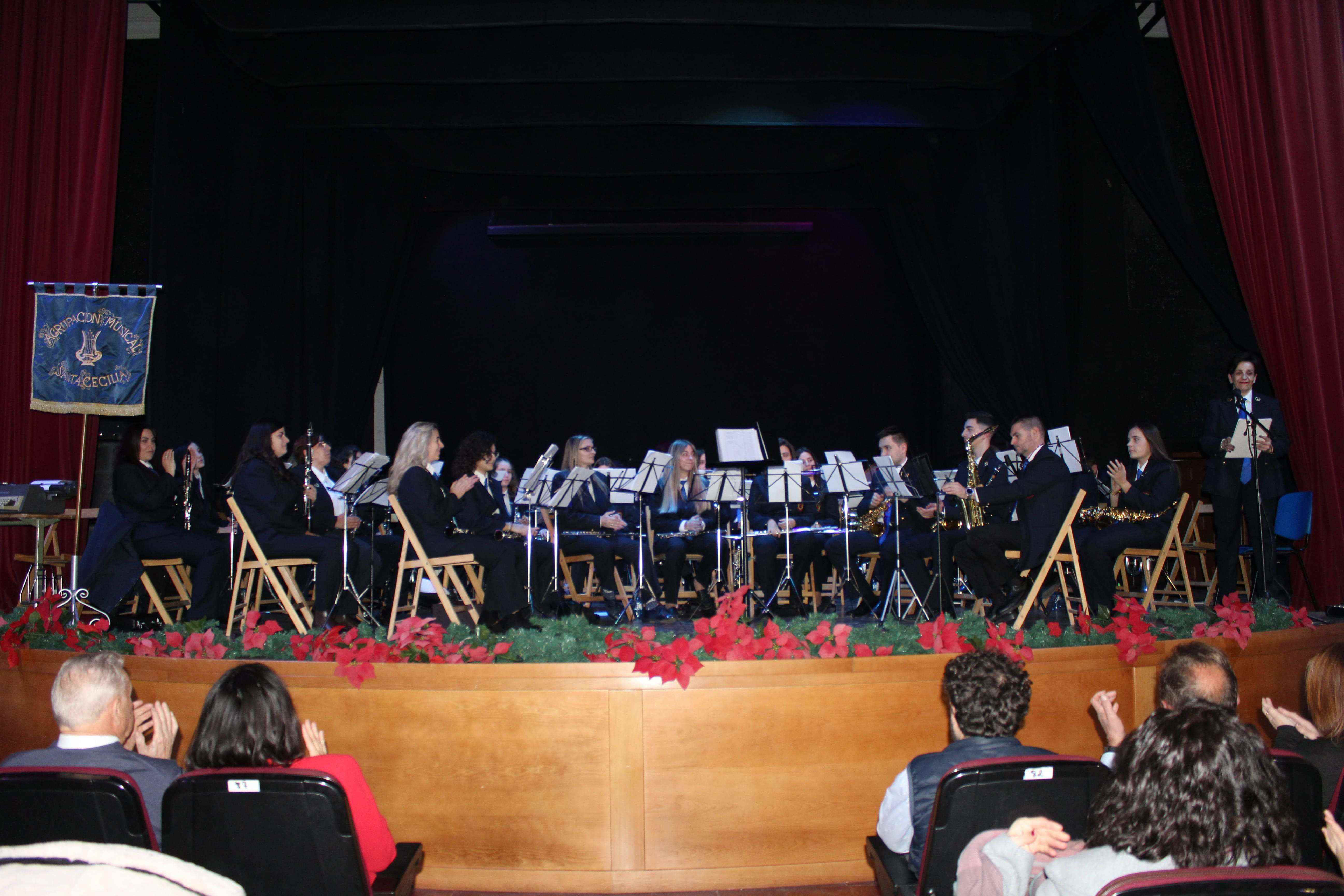 La Agrupación Musical Santa Cecilia interpretó conocidas obras de música clásica en su tradicional concierto de Navidad