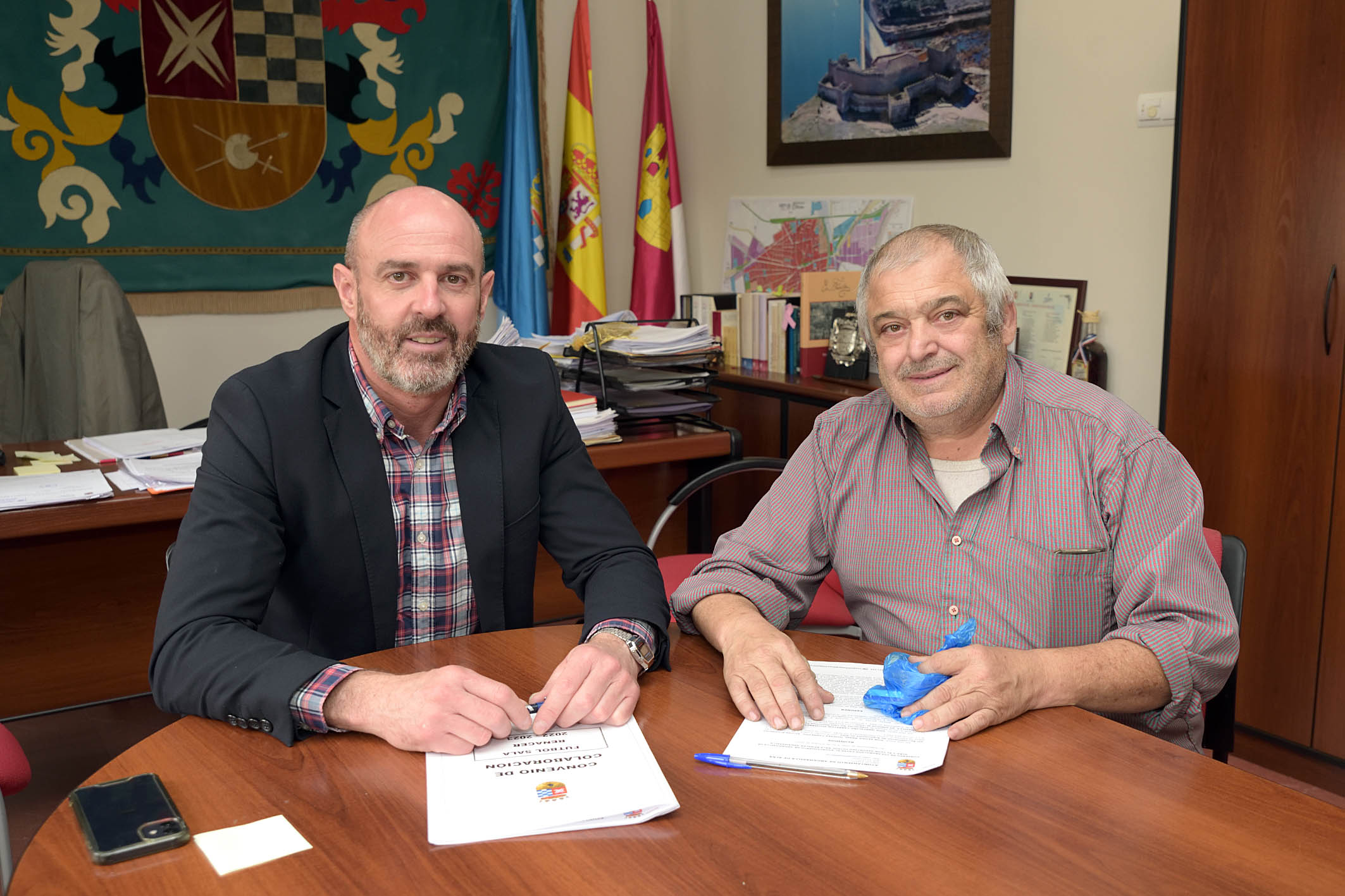El Ayuntamiento de Argamasilla de Alba y el F.S. Renacer seguirán promoviendo el fútbol sala entre los escolares