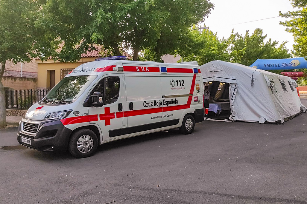 Cruz Roja organiza en Almodóvar del Campo un dispositivo sanitario durante la jornada electoral para atender posibles incidencias por calor excesivo