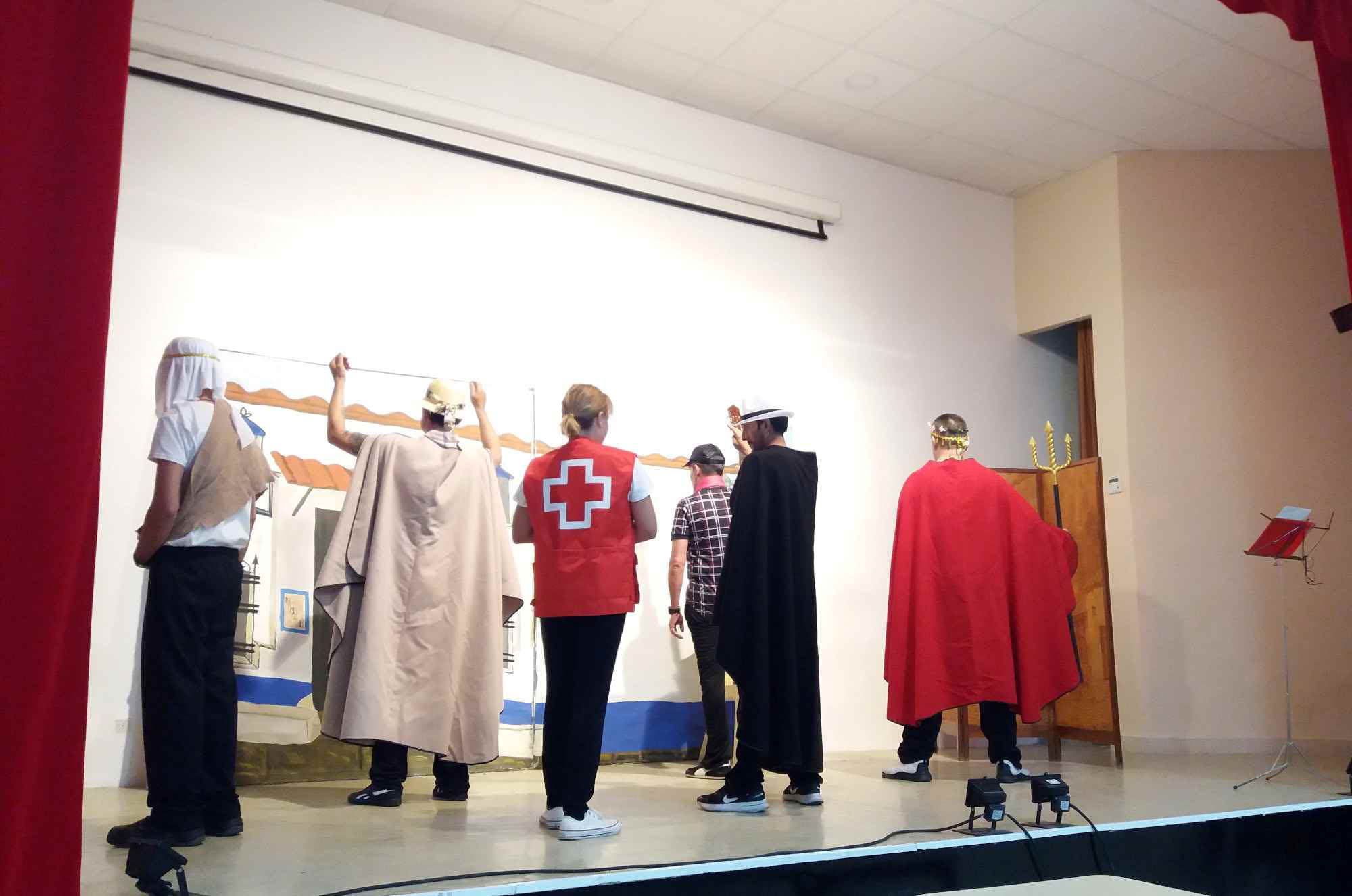 Participantes del proyecto de Cruz Roja en Herrera de La Mancha representarán una obra dentro de un taller de teatro terapéutico 