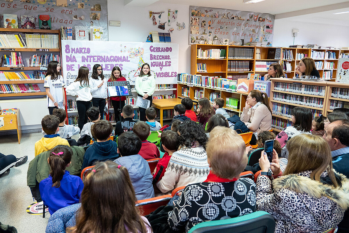 La Biblioteca Municipal ‘Cervantes’ celebró el Día Internacional de la Mujer con ‘Cuentacuentos para la igualdad’