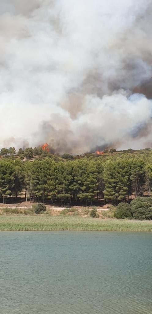 Incendio forestal en Ruidera