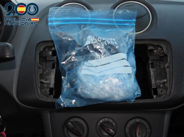 La Policía Nacional detiene en Ciudad Real a un varón que transportaba cocaína oculta en  su vehículo