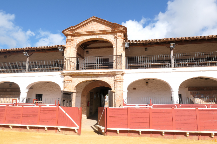  La Diputación de Ciudad Real incorpora las UUPP a los Paseos Reales coincidiendo con que ya se puede pernoctar en la Hospedería Plaza de Toros de Almadén 